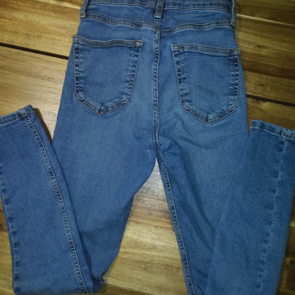 Jeans - Picture 2 of 3